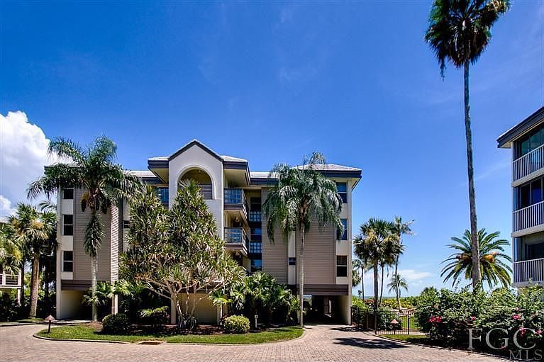 1st image of 635 E Gulf Dr Unit A101