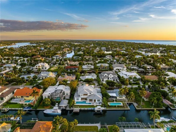 525 16th AVE S, NAPLES, FL 34102