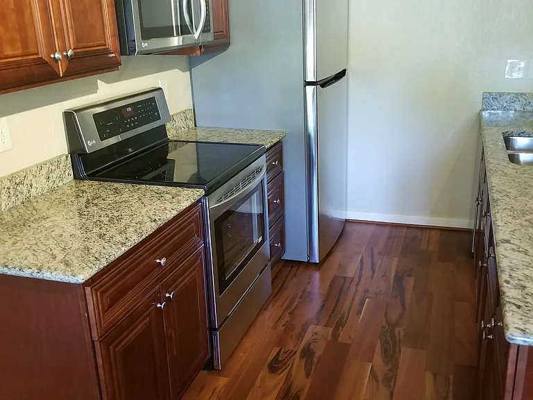 1225 W Prospect Rd #R39 — Photo 4