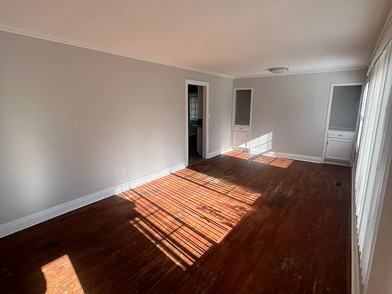 204 Greenview Dr — Photo 15