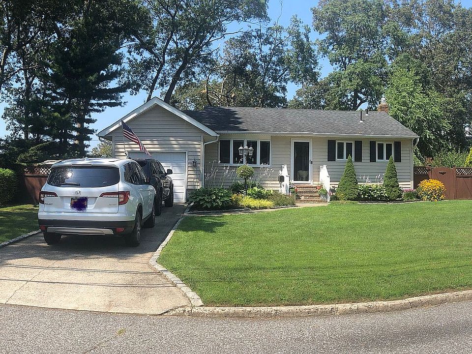 1st image of 8 Karen Dr