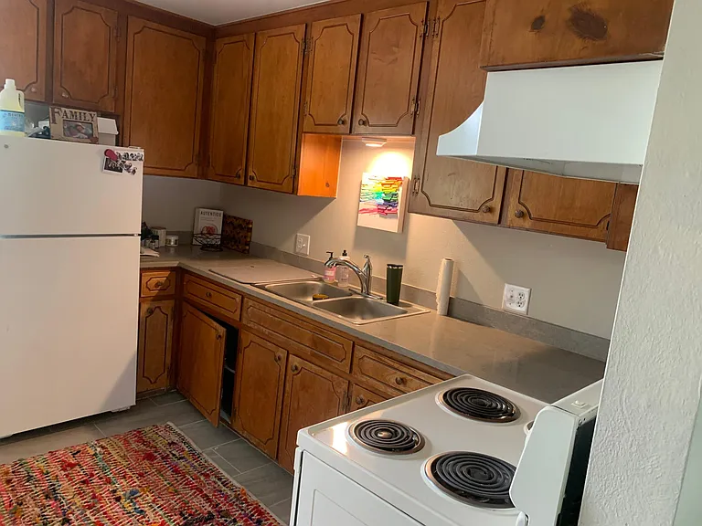 640 Ingalls St — Photo 8