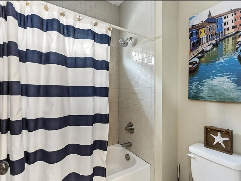 1414 Lillian St #B — Photo 12