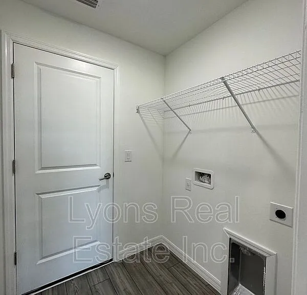 2604 NW 8th Pl — Photo 16