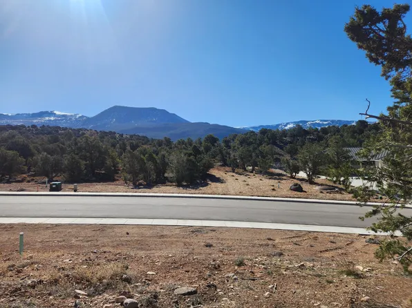 2716 W Rock Ridge Rd, Cedar City, UT 84720