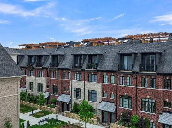 35 Lunar Cres, Mississauga, ON L5M 2P6