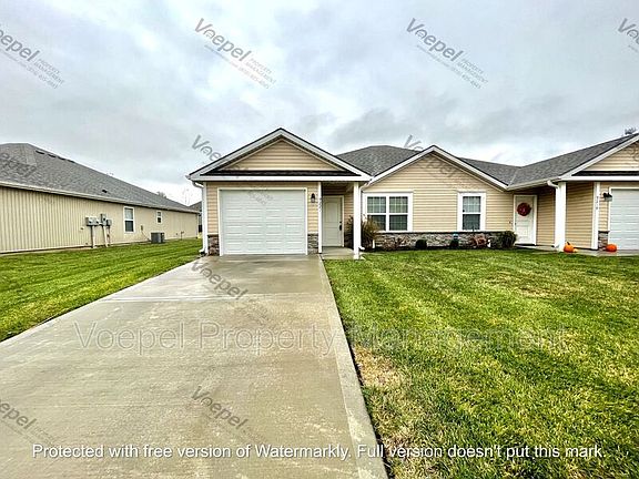3rd image of 9221 N Gower Ave