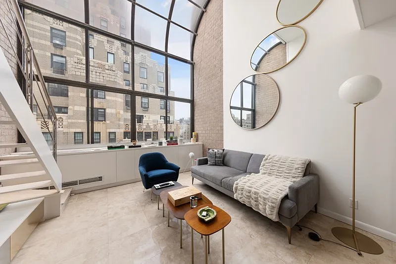 32 East 76th Street — Photo 2