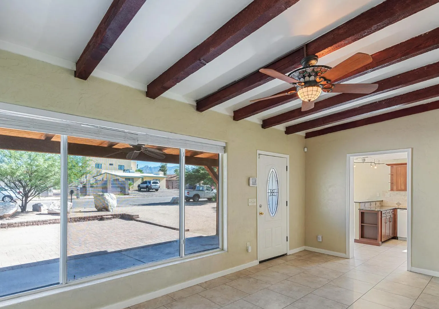 Available for a 10 month lease!! 4 bed, 2 bath less than a mile to campus! Pre-leasing for August... — Photo 1