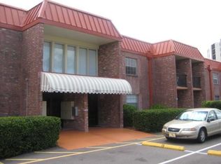 10365 Paradise Blvd APT 22, Treasure Island, FL 33706