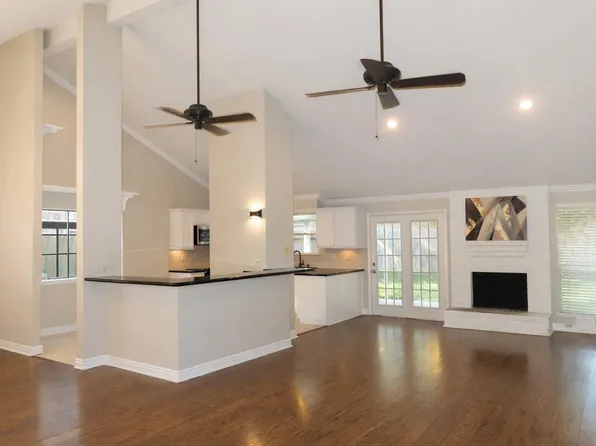 2419 Woven Wood Ln, Richmond, TX 77406