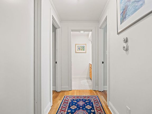 2nd image of 555 Pool St #555