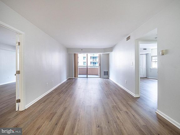 3rd image of 4808 Moorland Ln APT 608
