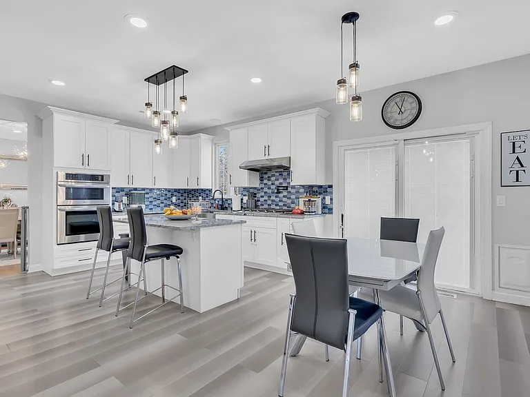95 Erin Dr — Photo 10