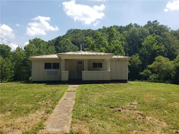1617 Elk Frk, Gandeeville, WV 25243