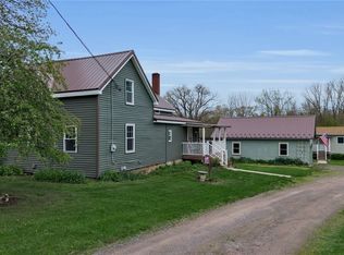 10793 Ridge Rd, Medina, NY 14103