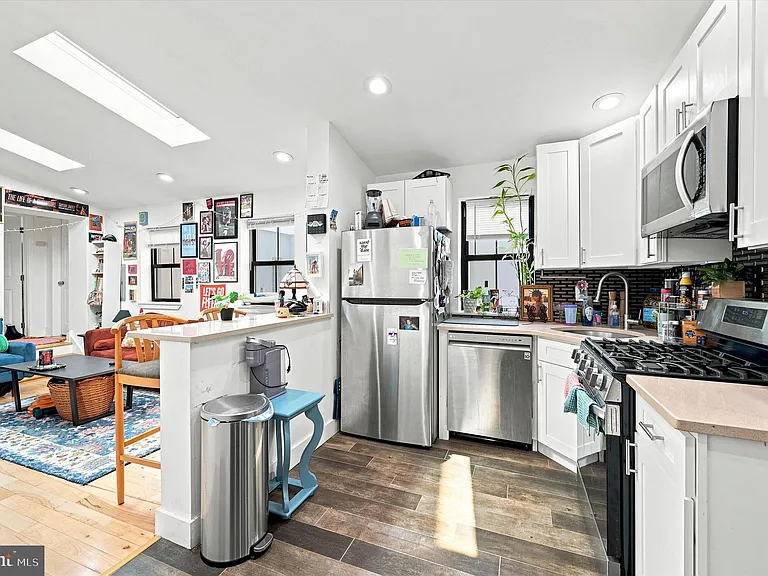 934 New Market St #3 — Photo 8