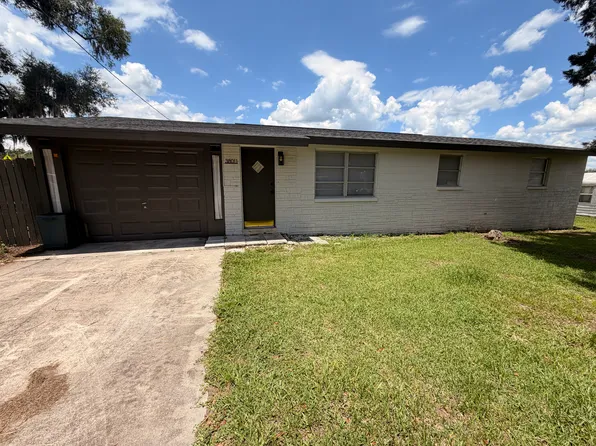 38011 Dixie Ave, Dade City, FL 33525