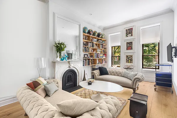 Rented by SERHANT. | media 15