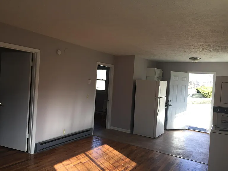 1033 Archer St #C — Photo 5