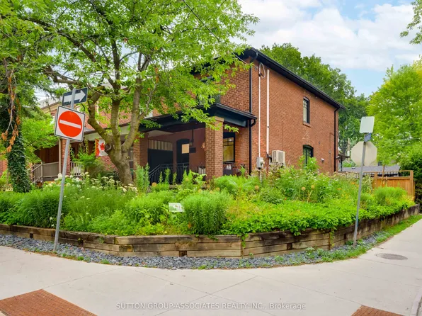 281 Arlington Ave, Toronto, ON M6C 2Z8