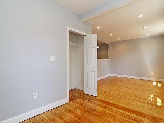 4th image of 326 5th St APT 2