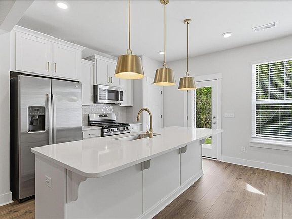 4th image of 412 W Parima Ct