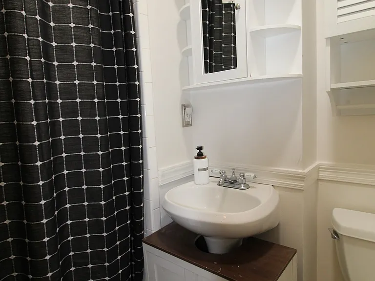 936 E Lake Dr — Photo 14