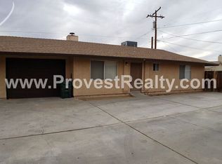 15444 Kiamichi Rd APT 3, Apple Valley, CA 92307