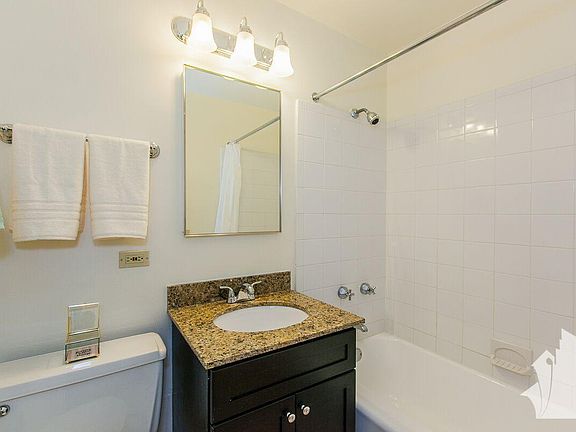 3rd image of 1356 N Lake Shore Dr #2BR