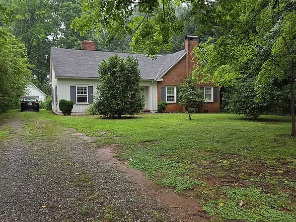 402 Chimney Rock Rd, Rutherfordton, NC 28139
