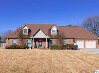 533 Chantels Way SW, Hartselle, AL 35640
