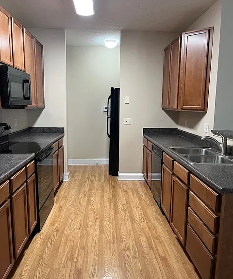 2672 Gardenia Ave #6 — Photo 8