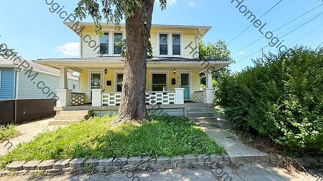 2012 S Olive St — Photo 1