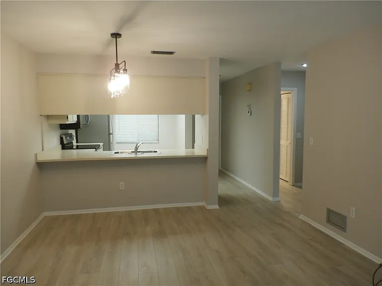 11060 Caravel Cir #105 — Photo 6