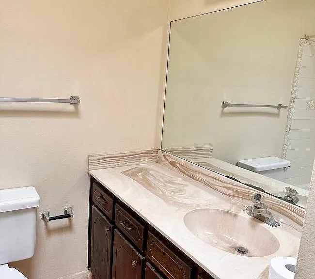 2128 S 11th Ave — Photo 15