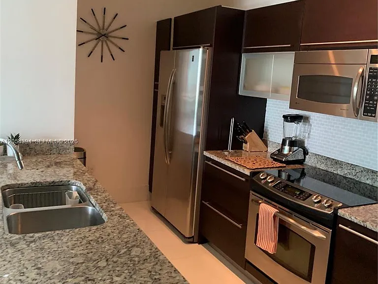 950 Brickell Bay Dr #1900 — Photo 7