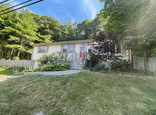 22 Pine St, Peabody, MA 01960