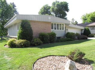 1004 16th St SW, Austin, MN 55912