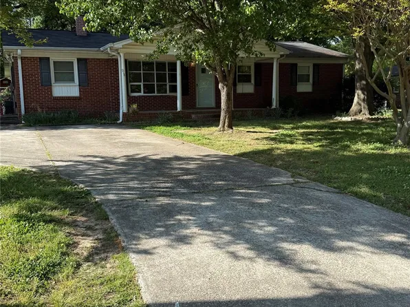 918 Carmel Dr, Gastonia, NC 28056
