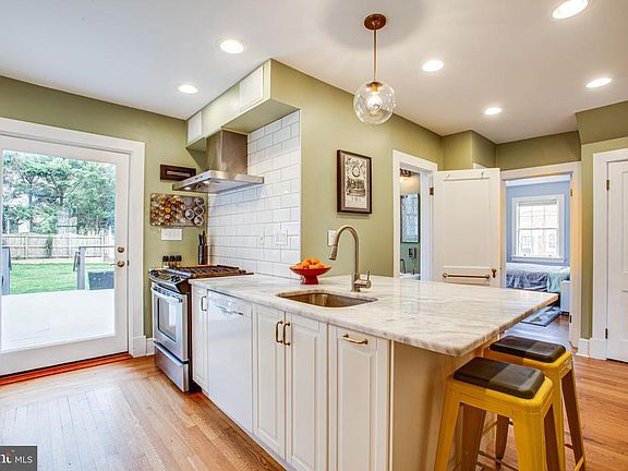 Completely renovated kitchen