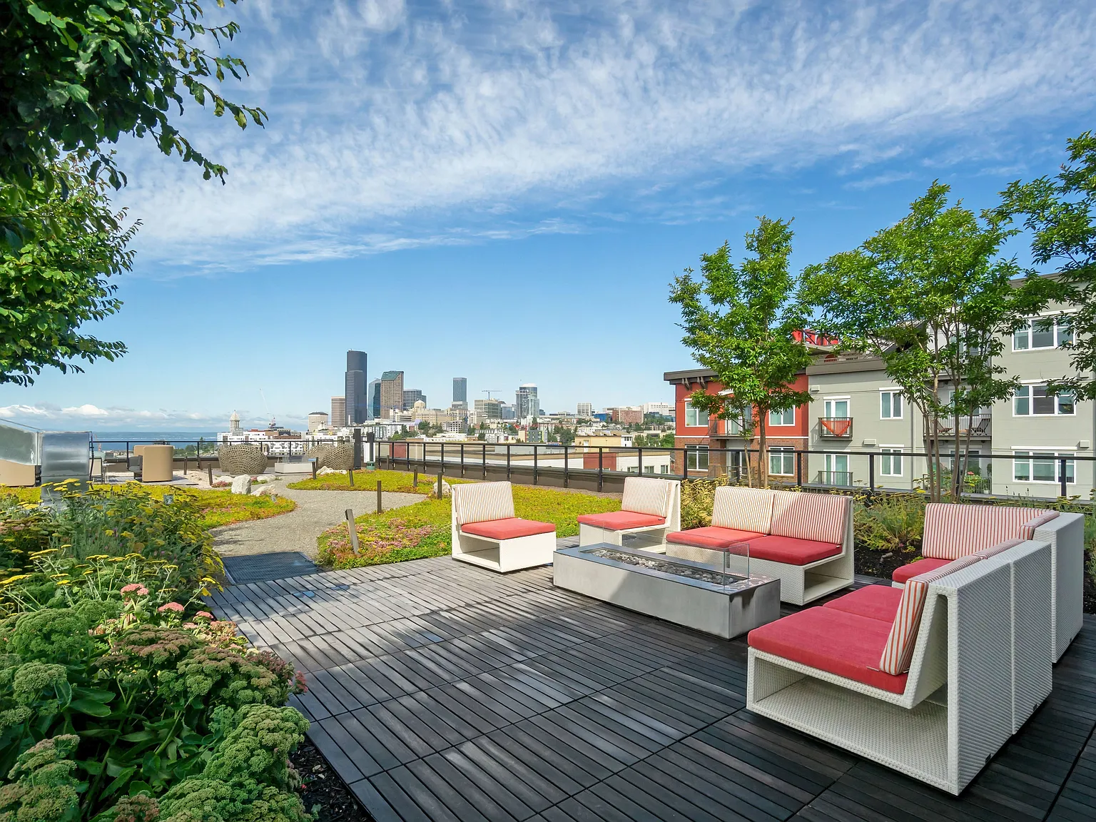 Bell Jackson Street — Photo 1