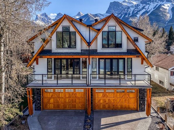 833 E 6th St #1, Northeast Canmore, AB T1W 2E1