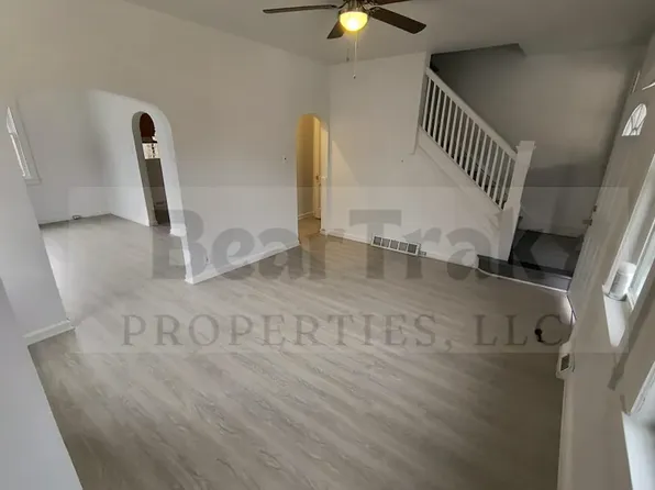 13 4th St, Beech Bottom, WV 26030