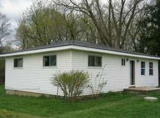 10452 Campbell Ct, Whitmore Lake, MI 48189