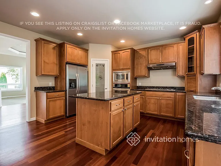 5904 NE 4th Pl — Photo 11
