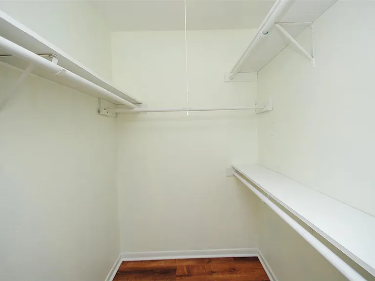 11511 Creekhurst Dr — Photo 18