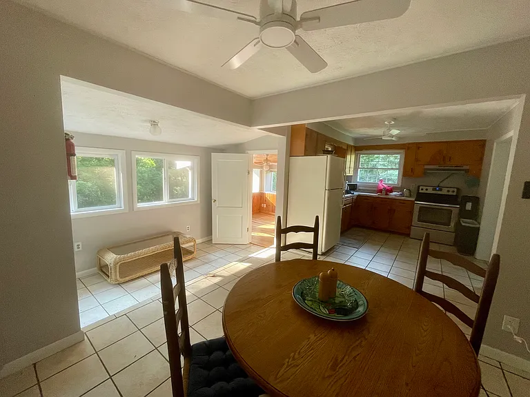 22252 Lincoln Cir — Photo 16