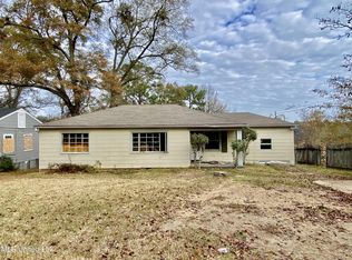794 Launcelot Rd, Jackson, MS 39206