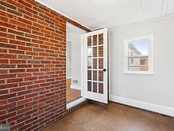 5th image of 408 Grove St